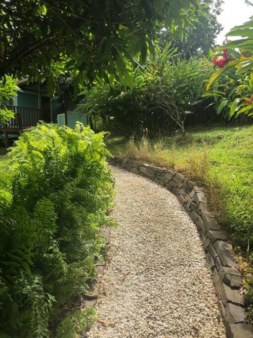 Charmant Bungalow Avec Piscine Saint-Joseph Bagian luar foto